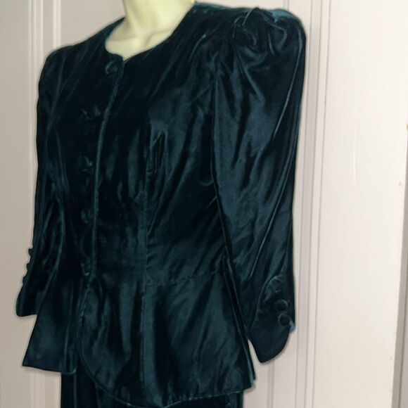 Vintage 80s Lanz Originals dark green velvet fitted suit - Picture 3 of 10
